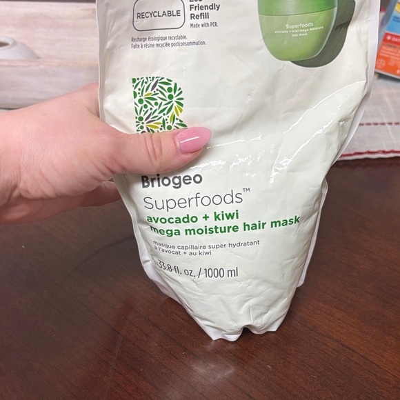 Briogeo Superfoods Avocado + Kiwi Hair Mask Jumbo Size - Picture 2 of 2